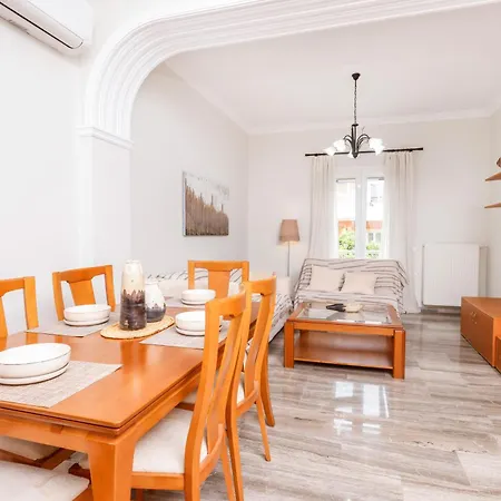 Apartment Gaia Escape, Sinarades