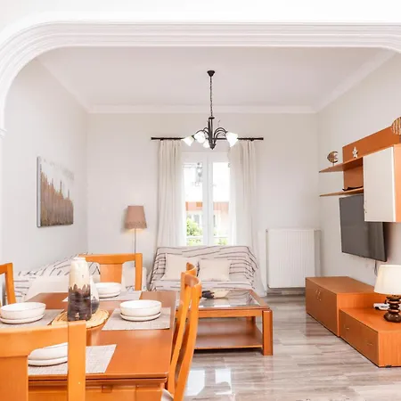 Apartment Gaia Escape, Sinarades